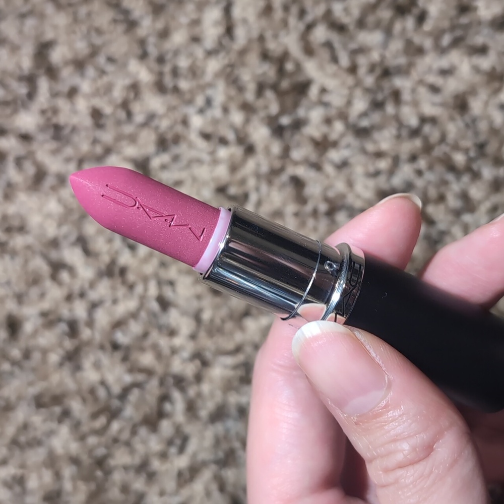 NEW! MAC Maximal Lipstick